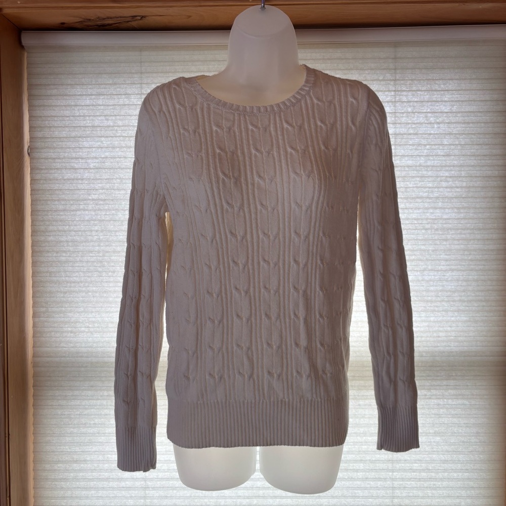 St John’s Bay Classic White Cable Knit Sweater - Size Small